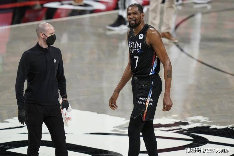 老将扎堆，专家直指火箭队隐患！37岁杜兰特虽强，却不适应新战术