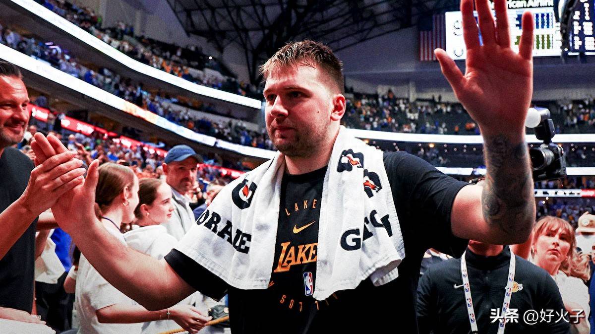 好戏要来了,湖人队东契奇将在2025-26赛季与独行侠队交锋四次