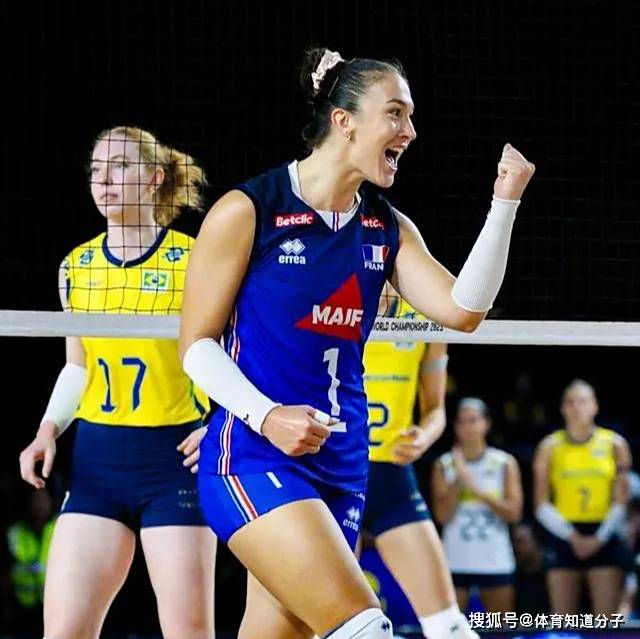 3比0！中国女排暴打法国队！法国一姐被拦下场，赵勇重演历史？