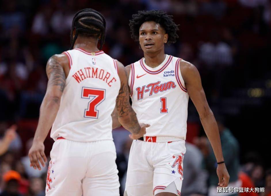 火箭队首发5虎难定?仅3人位置无忧!4位前锋争夺2主力位,乌度卡精明