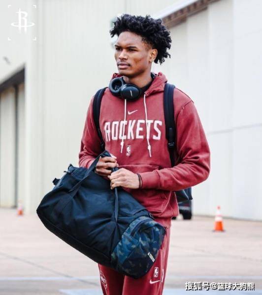 龙争虎斗！4前锋暗战火箭队主力位置，24岁大闸更具优势？凭全能立足
