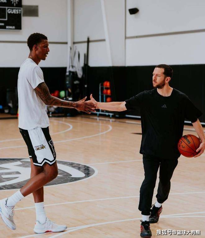 龙争虎斗！4前锋暗战火箭队主力位置，24岁大闸更具优势？凭全能立足