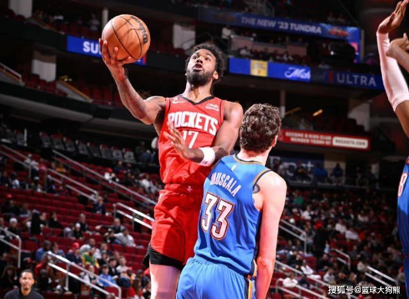 龙争虎斗！4前锋暗战火箭队主力位置，24岁大闸更具优势？凭全能立足