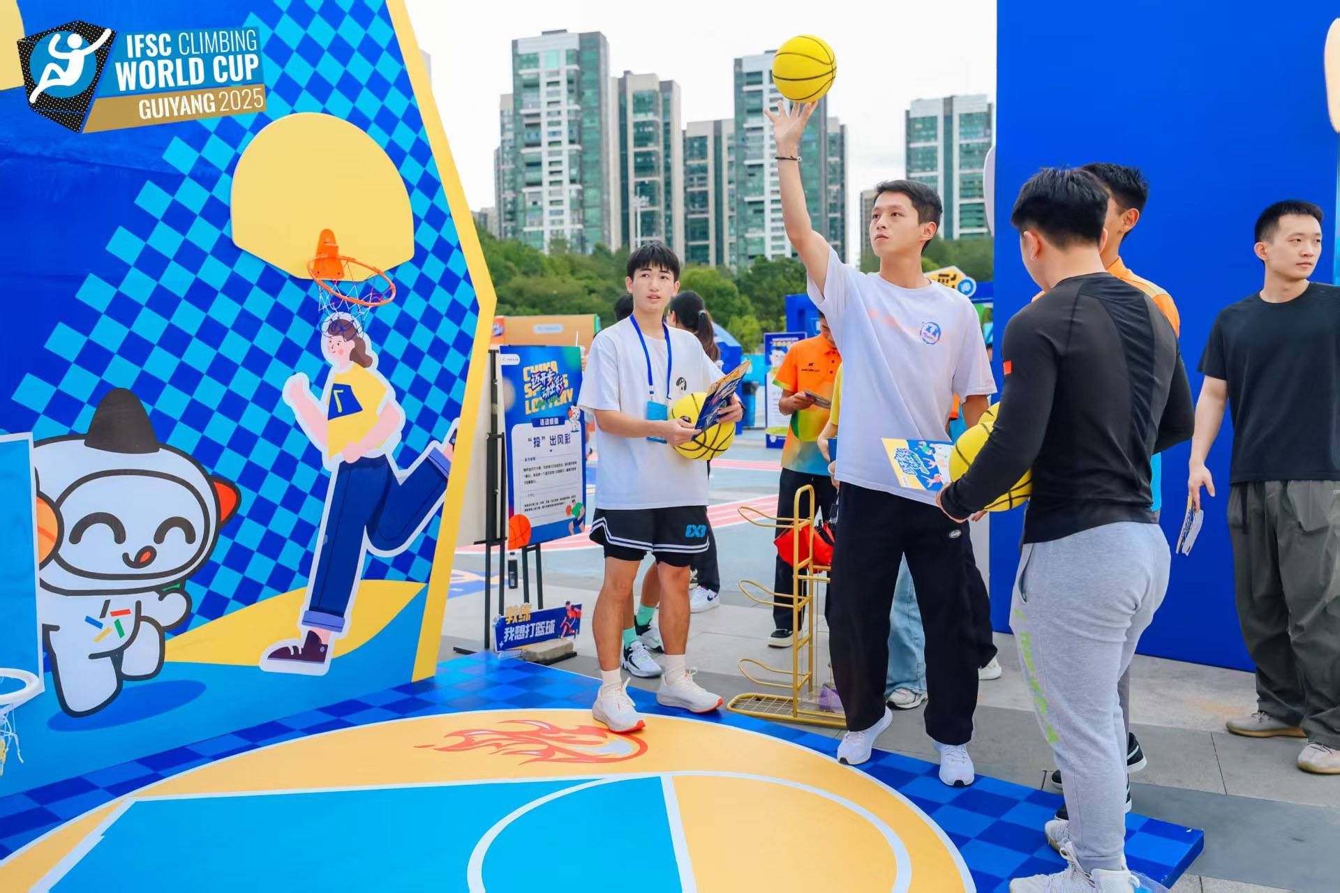 家门口体验“速度与激情”！世界杯攀岩赛中国天团闪耀贵阳 The Chinese team shines at IFSC Climbing World Cup Guiyang 2025