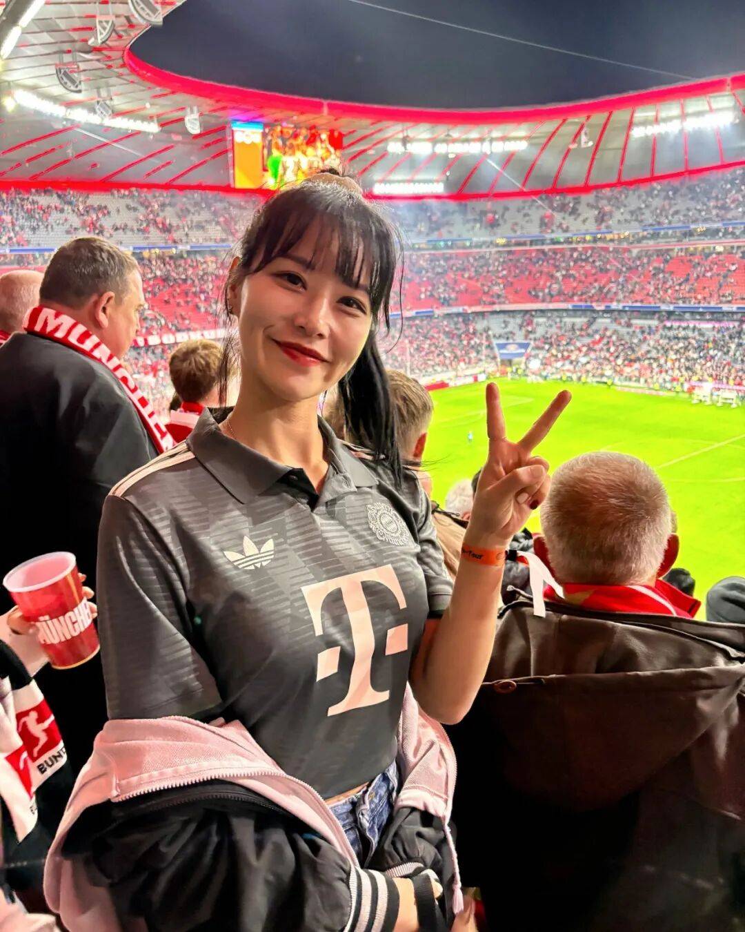 欧冠联赛：拜仁慕尼黑自贬身价，切尔西主帅惨遭羞辱