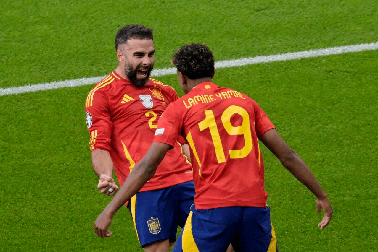 西班牙队曝内讧！亚马尔嘲讽皇马“偷窃”，卡瓦哈尔教训“小弟”